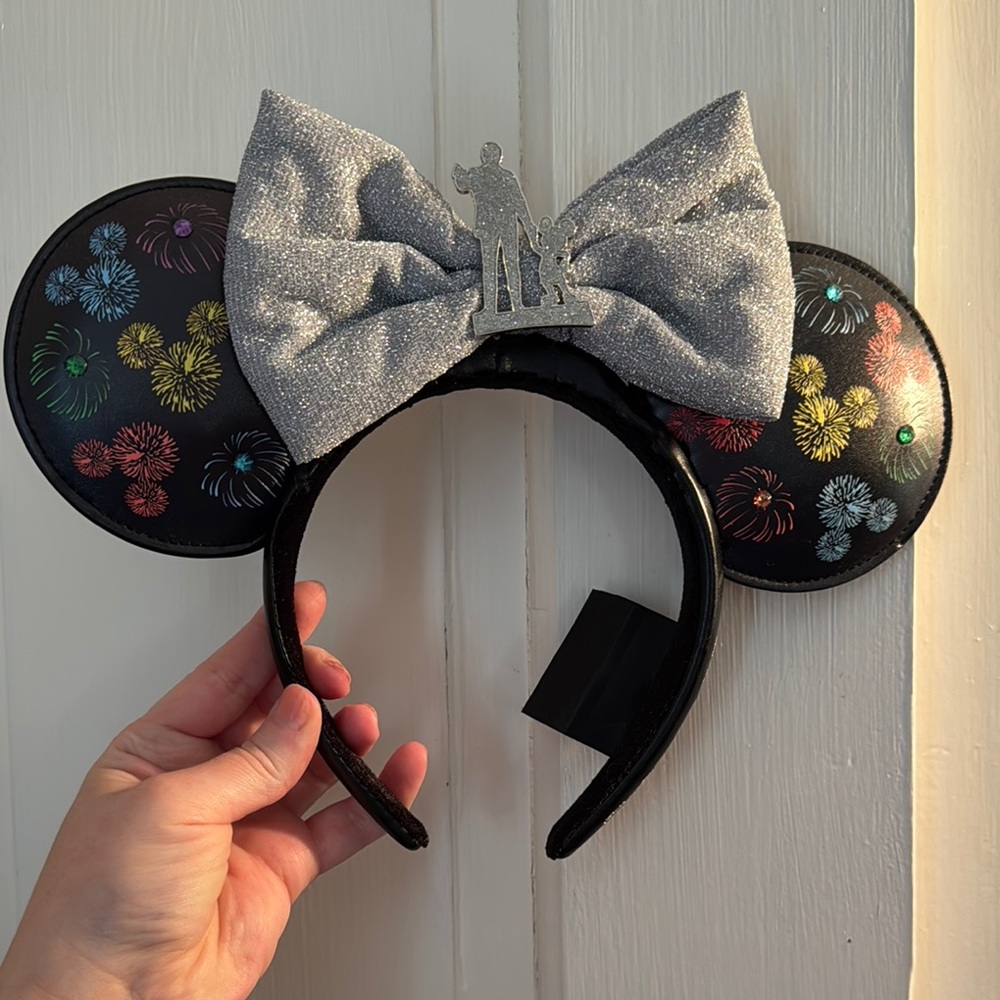 Disney 100 Light-up Partners and Fireworks Minnie Mouse Ears with Charging Cable